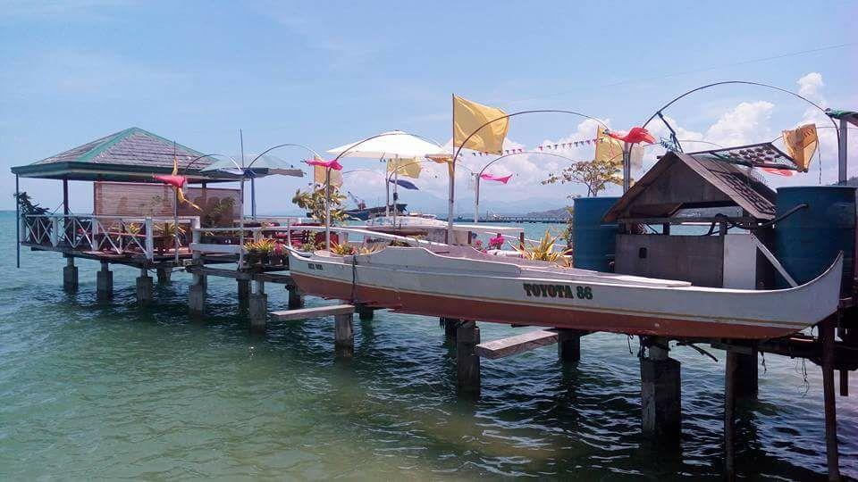 Roxas  Peria Seafront Pensione מראה חיצוני תמונה